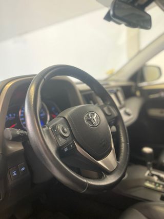 Toyota RAV4 2015