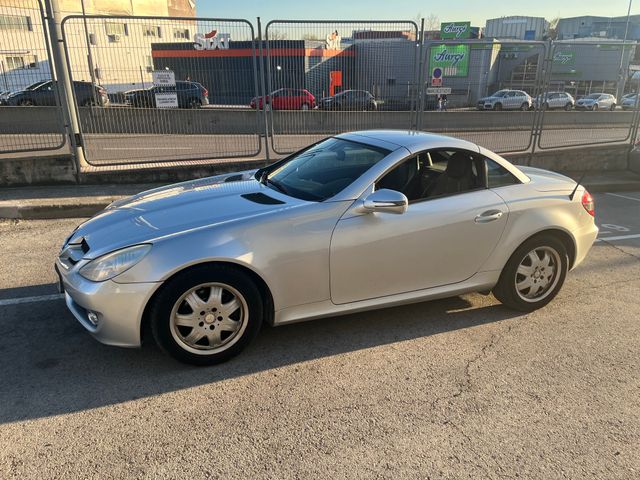 Mercedes-Benz SLK 200K AUT 2008 ETIQUETA C