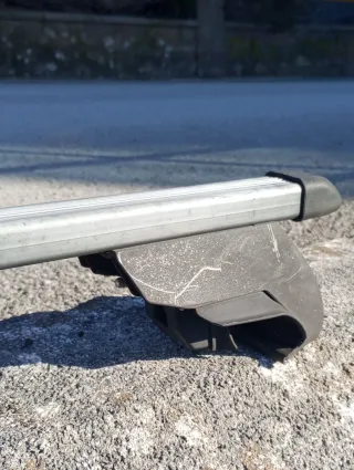 Barras universales de techo para baca.