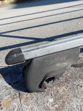 Barras universales de techo para baca.