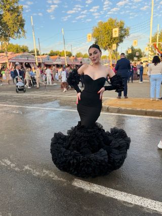 Traje Flamenca Negro Temporada 2025