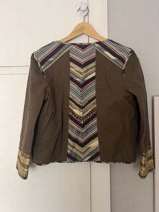 Chaqueta militar étnica bordada