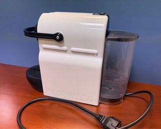 Cafetera Nespresso Blanca