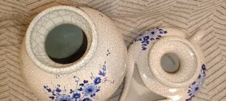 Jarrón y aguamanil de cerámica