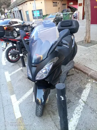 Atlantic 125 Maxi Scooter Negra