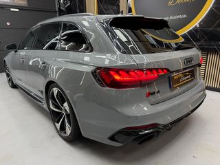 Audi RS4 2021