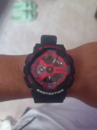 Casio G-Shock Negro y Rojo serie spiderman