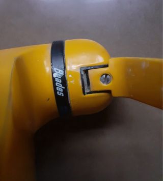 Grifo monomando Buades amarillo metal