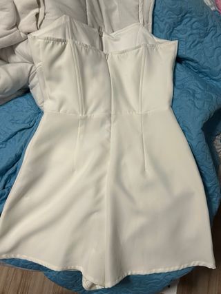 Mono/vestido blanco con cremallera y pantalón bajo