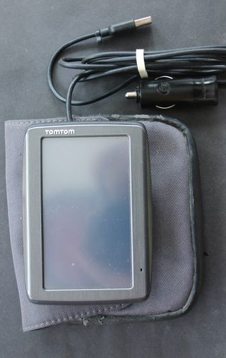 TomTom GPS con cargador y funda