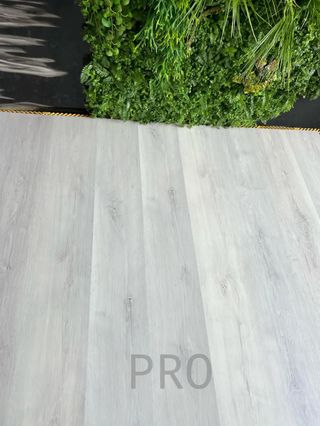 Suelo SPC - Ártico Claro