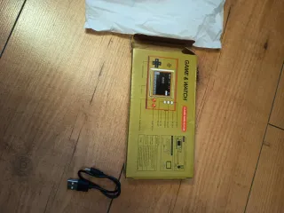 Consola FC Pocket GB-35 Dorada