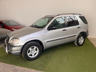 Mercedes-Benz Clase M 2001