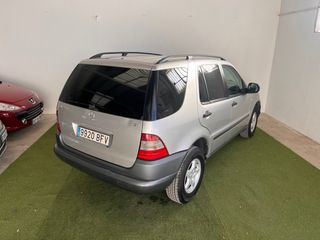 Mercedes-Benz Clase M 2001