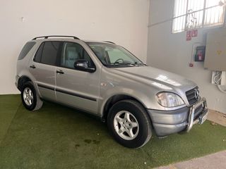 Mercedes-Benz Clase M 2001