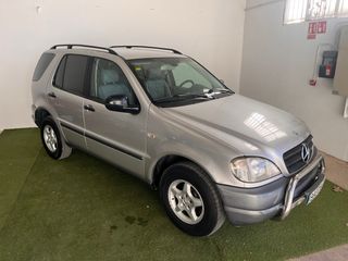 Mercedes-Benz Clase M 2001