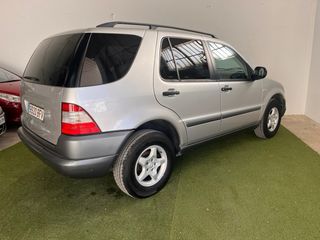 Mercedes-Benz Clase M 2001