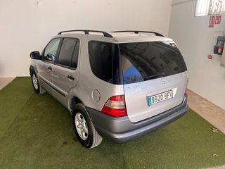 Mercedes-Benz Clase M 2001