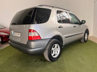 Mercedes-Benz Clase M 2001