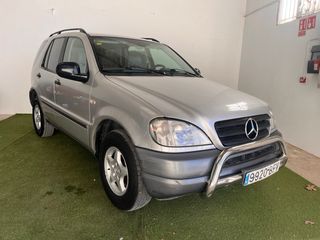 Mercedes-Benz Clase M 2001