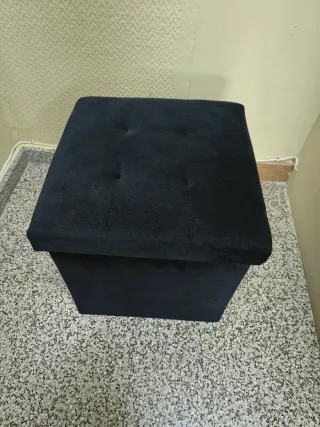 Butaca terciopelo negro con cajón madera