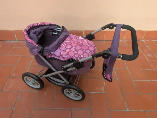 Cochecito de muñecas