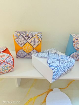 10 Porta confetti stile maiolica