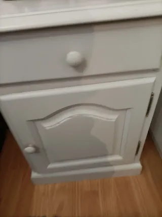 Mesilla auxiliar blanca