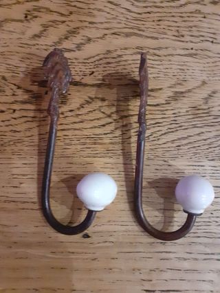 2 Colgadores Cerámica y Forja