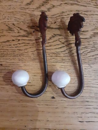 2 Colgadores Cerámica y Forja