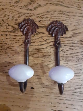 2 Colgadores Cerámica y Forja