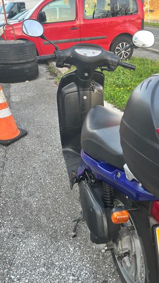 Honda scoopy (cambio por patín electrico)