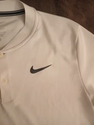 Maglietta tecnica Nike bianca con bottoni