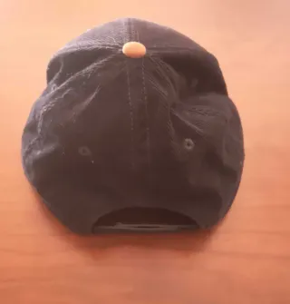 Boné H&M Azul e Castanho