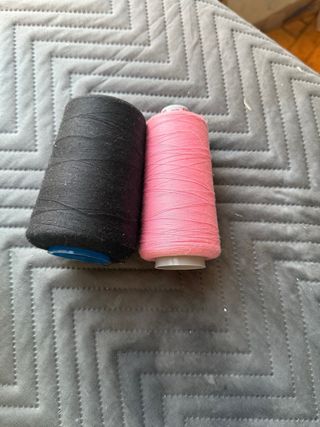 Lote 5 hilos coser (negro, rosa, verde, azul)