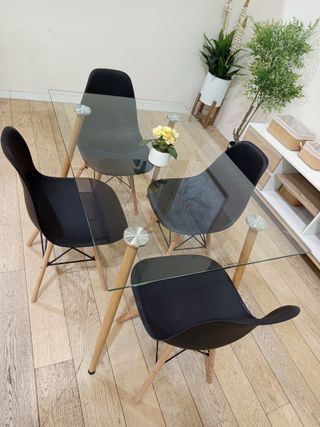 Mesa Cristal Templado + 4 sillas
