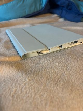 Funda con teclado Bluetooth para tablet/iPad nueva