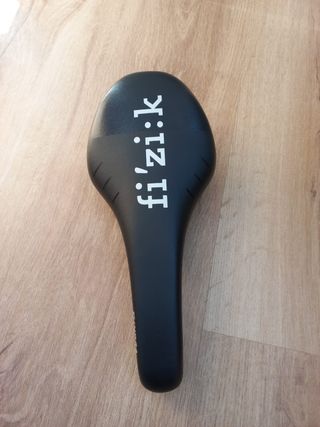 Sillín Fizik M7 Tundra
