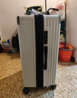 Maleta extra grande blanca con ruedas