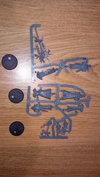 Warhammer 40k agentes imperiales