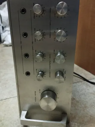 Amplificador Gold King KA-83A 100V a reparar