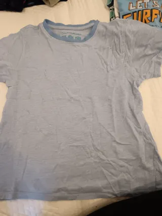 Lote Ropa Niño Camisetas y Pantalón Corto