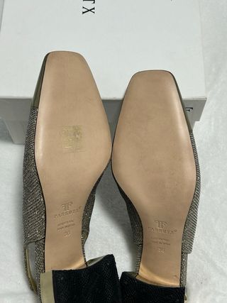 Zapato Farrutx T.36 Brillo y Tacon Dorado NUEVOS