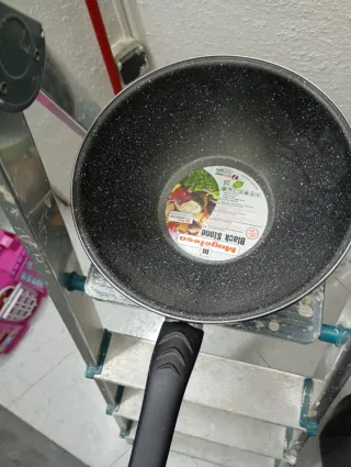 Sartén Magefesa Negra y Plateada