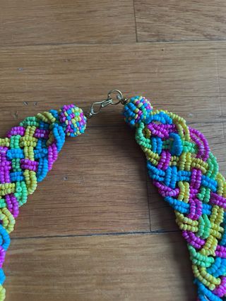 Collar trenzado multicolor