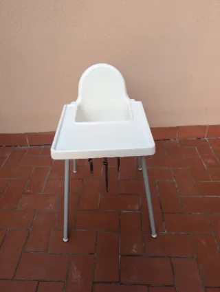 Trona IKEA Antilop con bandeja