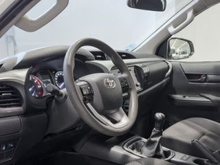 Toyota Hilux 2.4 D-4D Cabina Doble GX