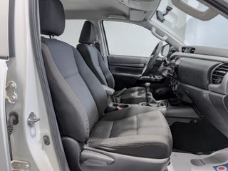 Toyota Hilux 2.4 D-4D Cabina Doble GX