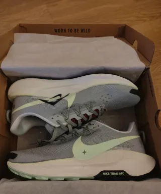 Nike react Pegasus trail 5.Talla 43