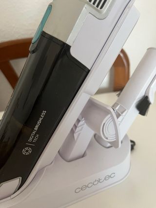 Aspiradora de mano Cecotec RockStar 7.4V